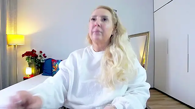 Snapshot of MariaRichi_ chatting on 03/14/25, 02:08 MariaRichi  online show from 03/14/25, 02:08