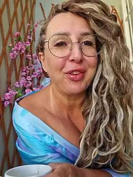 Snapshot of MariaRichi_ chatting on 09/20/25, 06:47 MariaRichi  online show from 09/20/25, 06:47