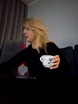 MariaRichi  online show from 12/23/25, 07:06