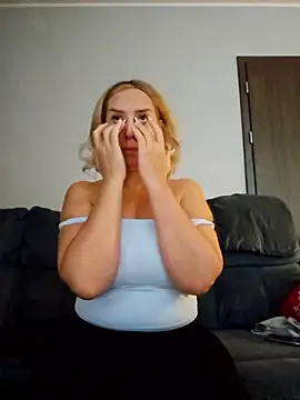 MariaRichi  online show from 01/09/26, 07:44