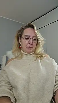 MariaRichi  online show from 03/23/26, 06:45