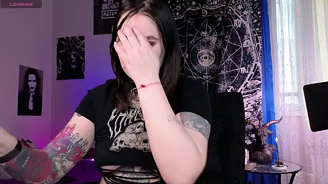 Snapshot of Emmybrightj_ chatting on 03/23/26, 02:48 Emmybrightj online show from 03/23/26, 02:48