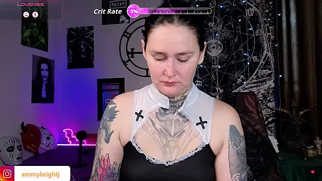 Snapshot of Emmybrightj_ chatting on 04/13/26, 05:35 Emmybrightj online show from 04/13/26, 05:35