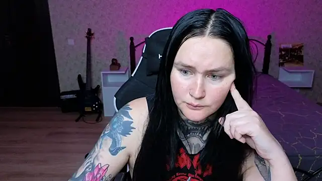 Snapshot of Emmybrightj_ chatting on 05/01/26, 04:33 Emmybrightj online show from 05/01/26, 04:33