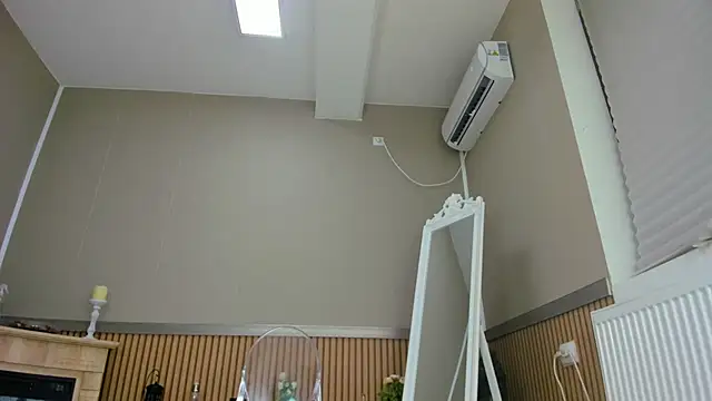 Snapshot of Kimi_Ivy chatting on 01/20/25, 04:43 Kimi Ivy online show from 01/20/25, 04:43