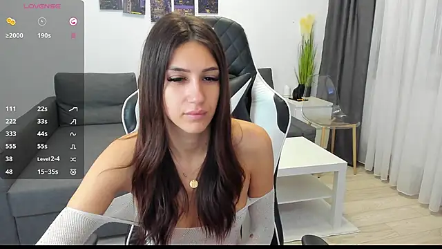 Snapshot of Kimi_Ivy chatting on 10/13/25, 04:23 Kimi Ivy online show from 10/13/25, 04:23