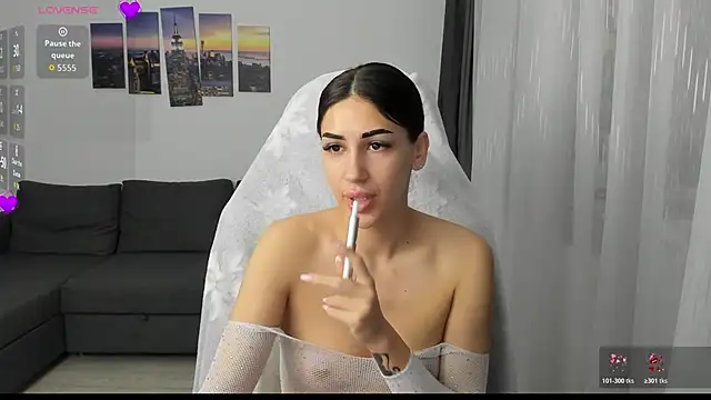 Snapshot of Kimi_Ivy chatting on 11/30/25, 04:38 Kimi Ivy online show from 11/30/25, 04:38