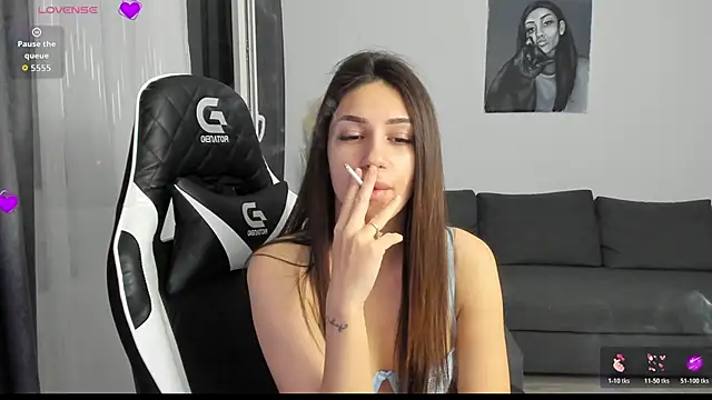 Snapshot of Kimi_Ivy chatting on 12/14/25, 05:02 Kimi Ivy online show from 12/14/25, 05:02