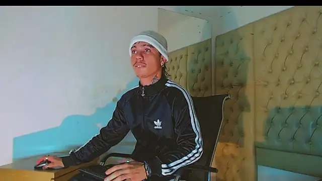 HannibalLester online show from 02/20/25, 01:46