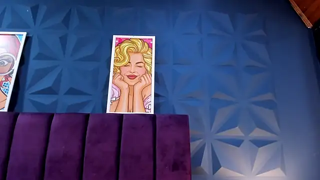 NicoleJonss online show from 04/25/26, 04:04