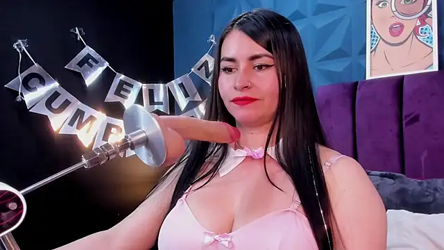 NicoleJonss online show from 05/28/26, 03:59