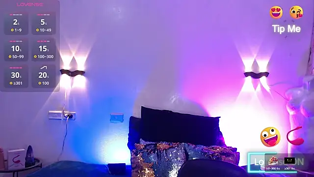 Emili Roux online show from 11/11/25, 12:27