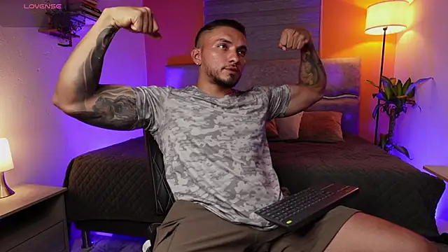 maximusclark1 online show from 07/01/26, 11:26