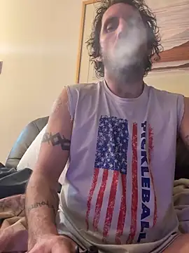 Snapshot of mackshaft4711 chatting on 12/20/25, 02:29 mackshaft4711 online show from 12/20/25, 02:29