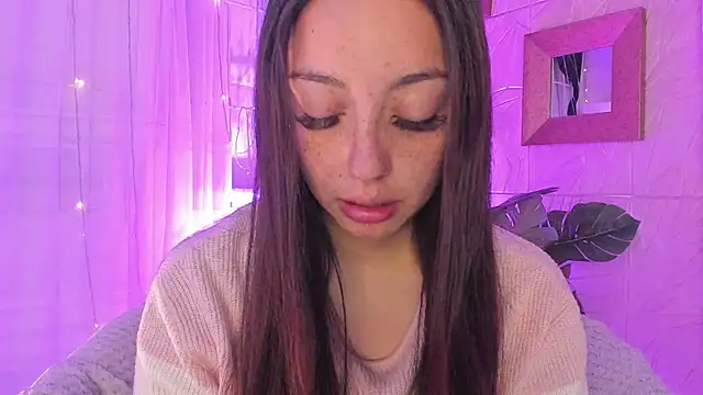 Snapshot of sadashi_moon_ chatting on 02/06/25, 12:43 sadashi moon  online show from 02/06/25, 12:43