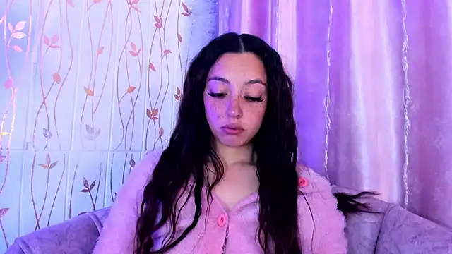 Snapshot of sadashi_moon_ chatting on 02/17/25, 07:04 sadashi moon  online show from 02/17/25, 07:04