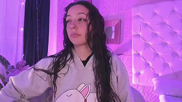 Snapshot of sadashi_moon_ chatting on 02/20/25, 12:19 sadashi moon  online show from 02/20/25, 12:19