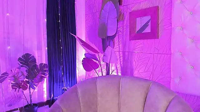 Snapshot of sadashi_moon_ chatting on 03/05/25, 12:38 sadashi moon  online show from 03/05/25, 12:38