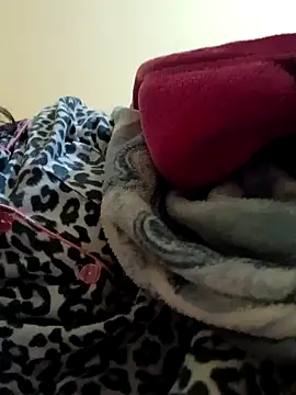 Snapshot of yasima-39 chatting on 12/16/24, 11:39 yasima-39 online show from 12/16/24, 11:39