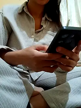 Snapshot of yasima-39 chatting on 12/29/24, 02:10 yasima-39 online show from 12/29/24, 02:10