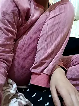 Snapshot of yasima-39 chatting on 01/05/25, 05:09 yasima-39 online show from 01/05/25, 05:09