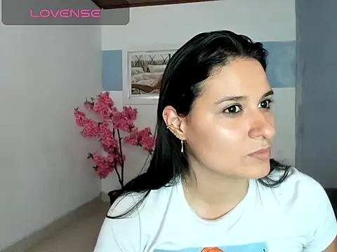 elena jonees online show from 12/30/24, 07:11