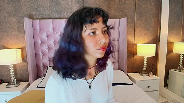 Snapshot of Akane_Uwu chatting on 02/13/25, 06:16 Akane Uwu online show from 02/13/25, 06:16