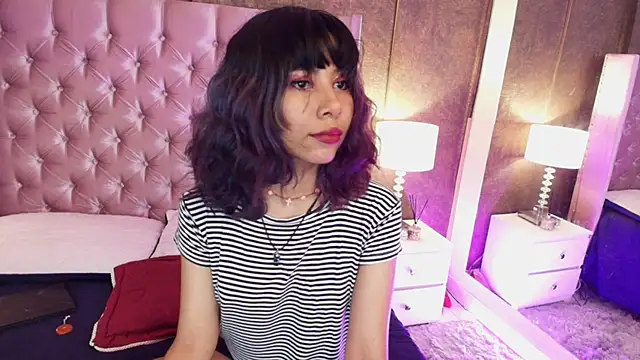 Snapshot of Akane_Uwu chatting on 02/19/25, 12:55 Akane Uwu online show from 02/19/25, 12:55