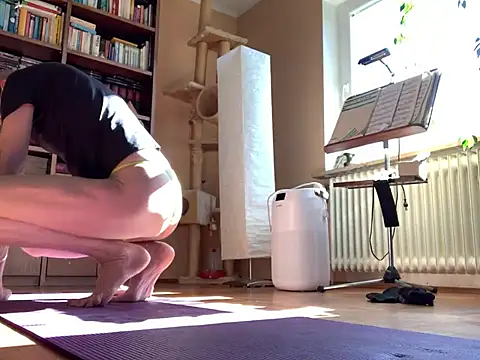 Snapshot of Bula94193 chatting on 03/18/25, 10:14 Bula94193 online show from 03/18/25, 10:14