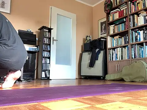 Snapshot of Bula94193 chatting on 09/20/25, 09:10 Bula94193 online show from 09/20/25, 09:10