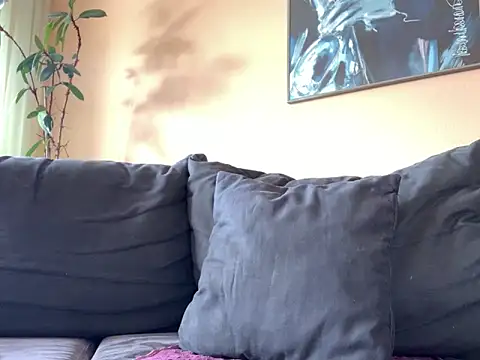 Snapshot of Bula94193 chatting on 09/27/25, 12:21 Bula94193 online show from 09/27/25, 12:21