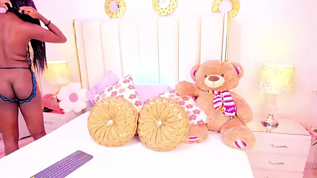 evangelin ts online show from 11/22/25, 02:05