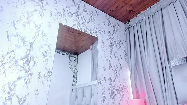 dafne queenn online show from 09/24/25, 12:30