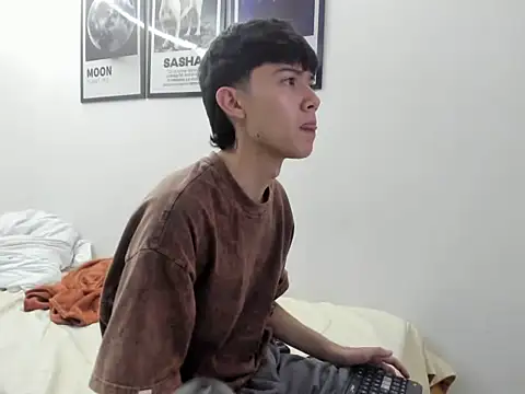 Snapshot of todoterrenoxx chatting on 12/02/25, 01:44 todoterrenoxx online show from 12/02/25, 01:44