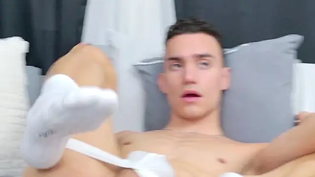 Snapshot of Alan_Real chatting on 02/07/25, 08:42 Alan Real online show from 02/07/25, 08:42