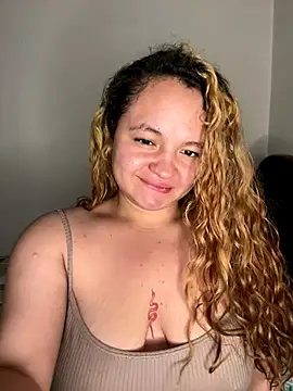 Snapshot of Naiara_Sex_ chatting on 11/06/25, 11:26 Naiara Sex online show from 11/06/25, 11:26