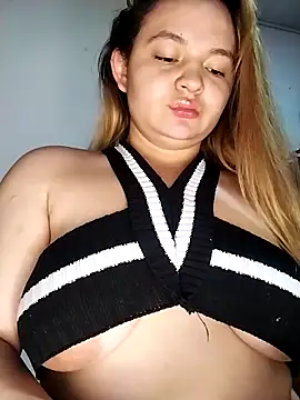 Snapshot of Naiara_Sex_ chatting on 12/15/25, 11:31 Naiara Sex online show from 12/15/25, 11:31