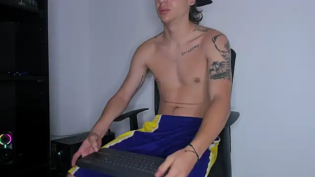 Snapshot of Dimitri_higth420 chatting on 12/17/25, 12:44 Dimitri higth420 online show from 12/17/25, 12:44