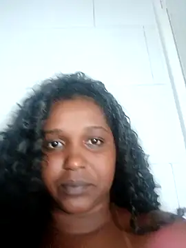 Snapshot of annybarros21 chatting on 03/15/26, 05:35 annybarros21 online show from 03/15/26, 05:35