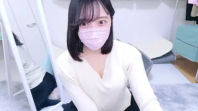 Snapshot of Yurie_ chatting on 12/11/24, 11:08 Yurie online show from 12/11/24, 11:08