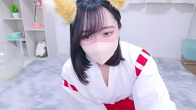 Snapshot of Yurie_ chatting on 01/02/25, 02:33 Yurie online show from 01/02/25, 02:33