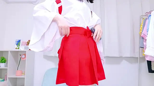 Snapshot of Yurie_ chatting on 01/05/25, 02:17 Yurie online show from 01/05/25, 02:17