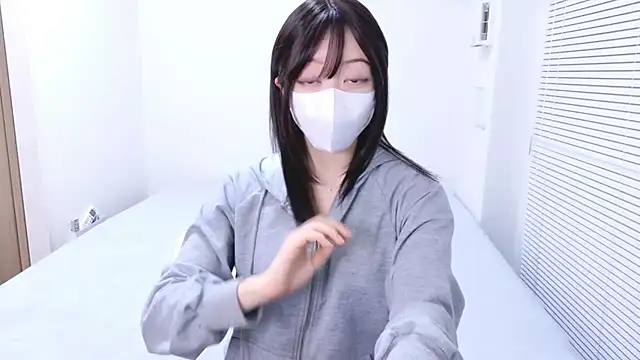 Snapshot of Yurie_ chatting on 01/17/26, 01:38 Yurie online show from 01/17/26, 01:38