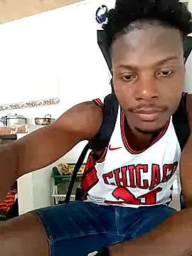 Snapshot of DalianHR33 chatting on 12/19/25, 01:34 DalianHR33 online show from 12/19/25, 01:34