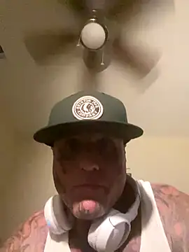 got14ya75 online show from 10/17/25, 03:47