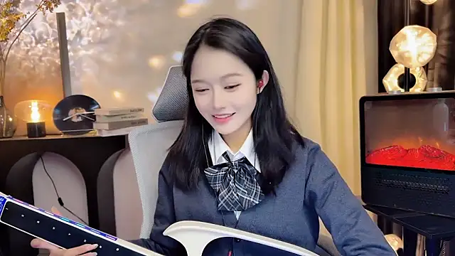 Snapshot of xiaodaibabyy chatting on 02/19/25, 01:28 xiaodaibabyy online show from 02/19/25, 01:28