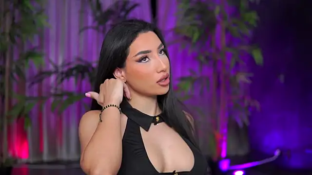 GinaValentinna online show from 10/23/25, 06:50