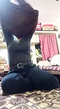 Snapshot of InLero chatting on 12/14/24, 04:12 InLero online show from 12/14/24, 04:12