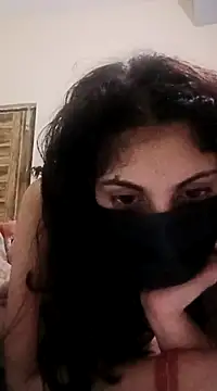 Snapshot of InLero chatting on 12/29/24, 12:20 InLero online show from 12/29/24, 12:20