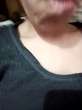 Snapshot of InLero chatting on 01/17/25, 07:05 InLero online show from 01/17/25, 07:05